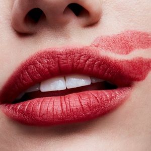 MAC Powder Kiss Lipstick Werk, Werk, Werk